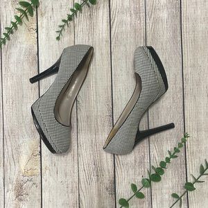 🌸 Clearance! 🌸 Nine & Co Black & White Platform Heels Size 8
